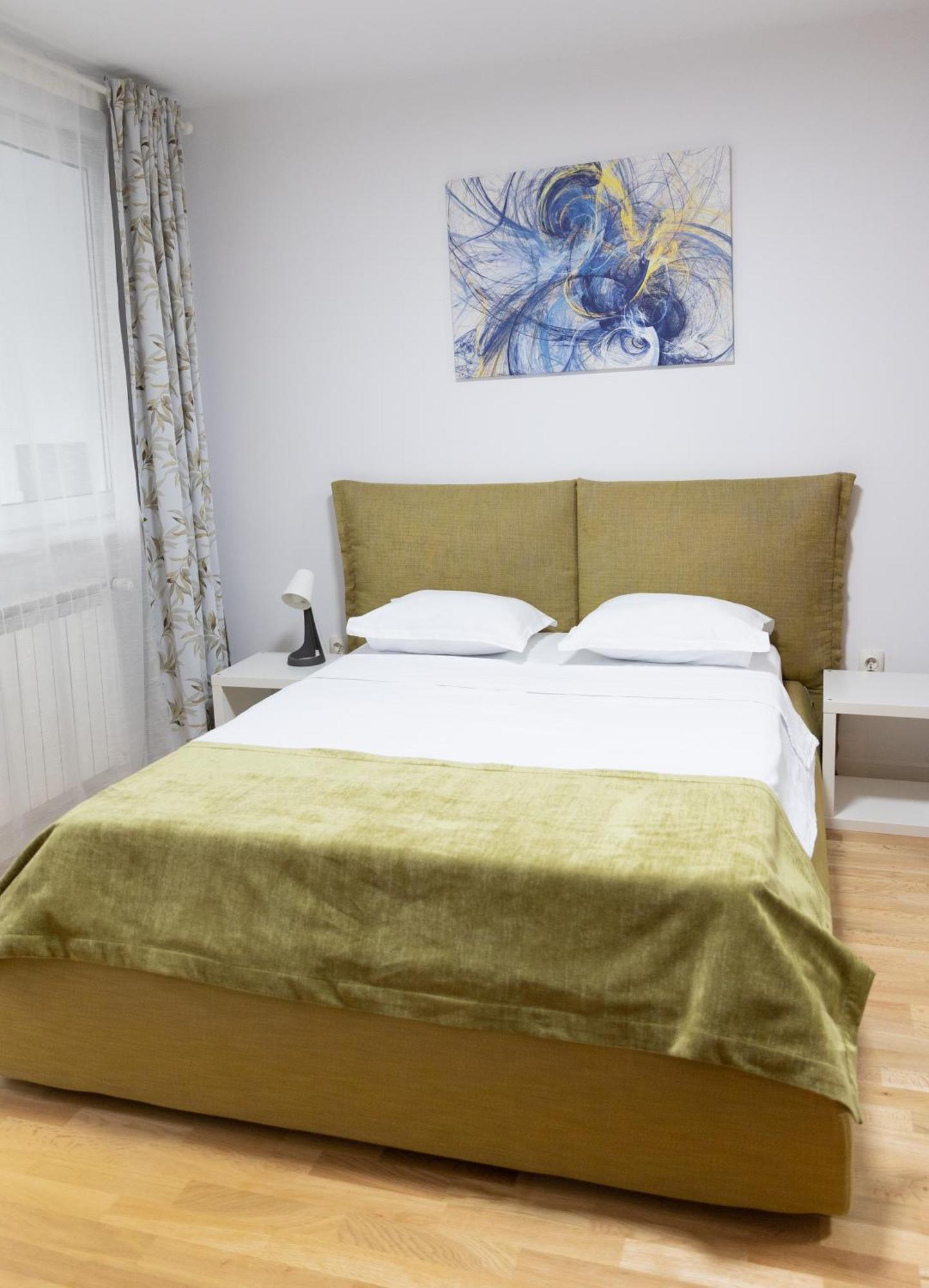 Old Town Central Oasis - Secured Parking Nearby - Self Check In - Metro Station At 1Min Bucarest Esterno foto